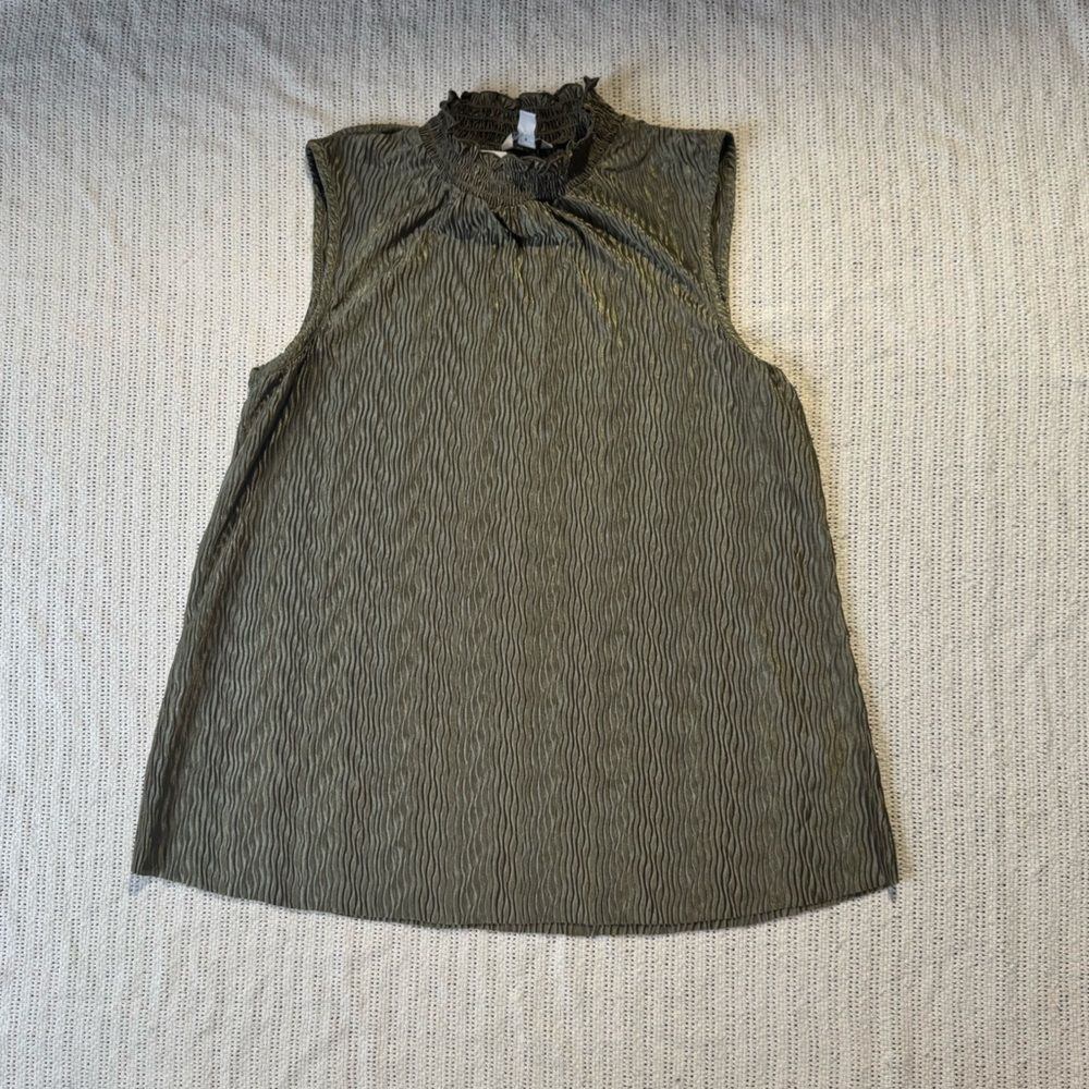 Womens Green Sleeveless Ruffle Neck Blouse Medium Corporate Girlie Textured